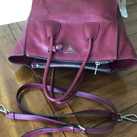 SOLD Prada 2way Handbag 🌸🌺🌸🌺🌸🌺🌸🌺🌸🌺🌸🌺 - Picture 2 of 8